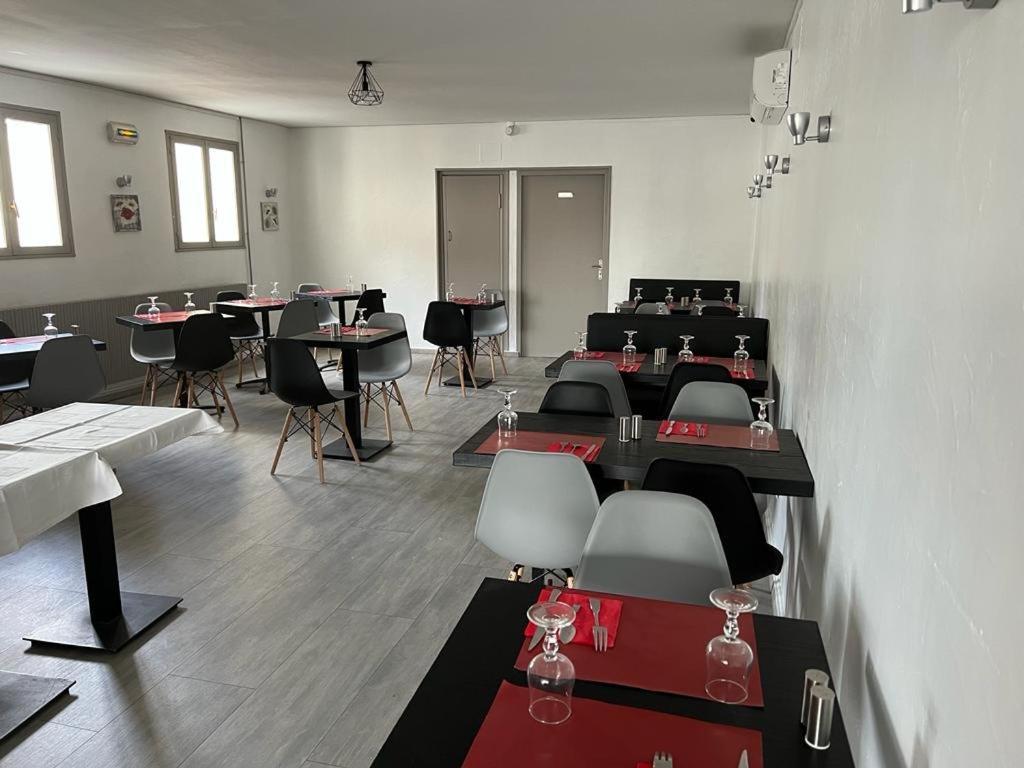 Hotel Restaurant Le Picardie Chauny Εξωτερικό φωτογραφία